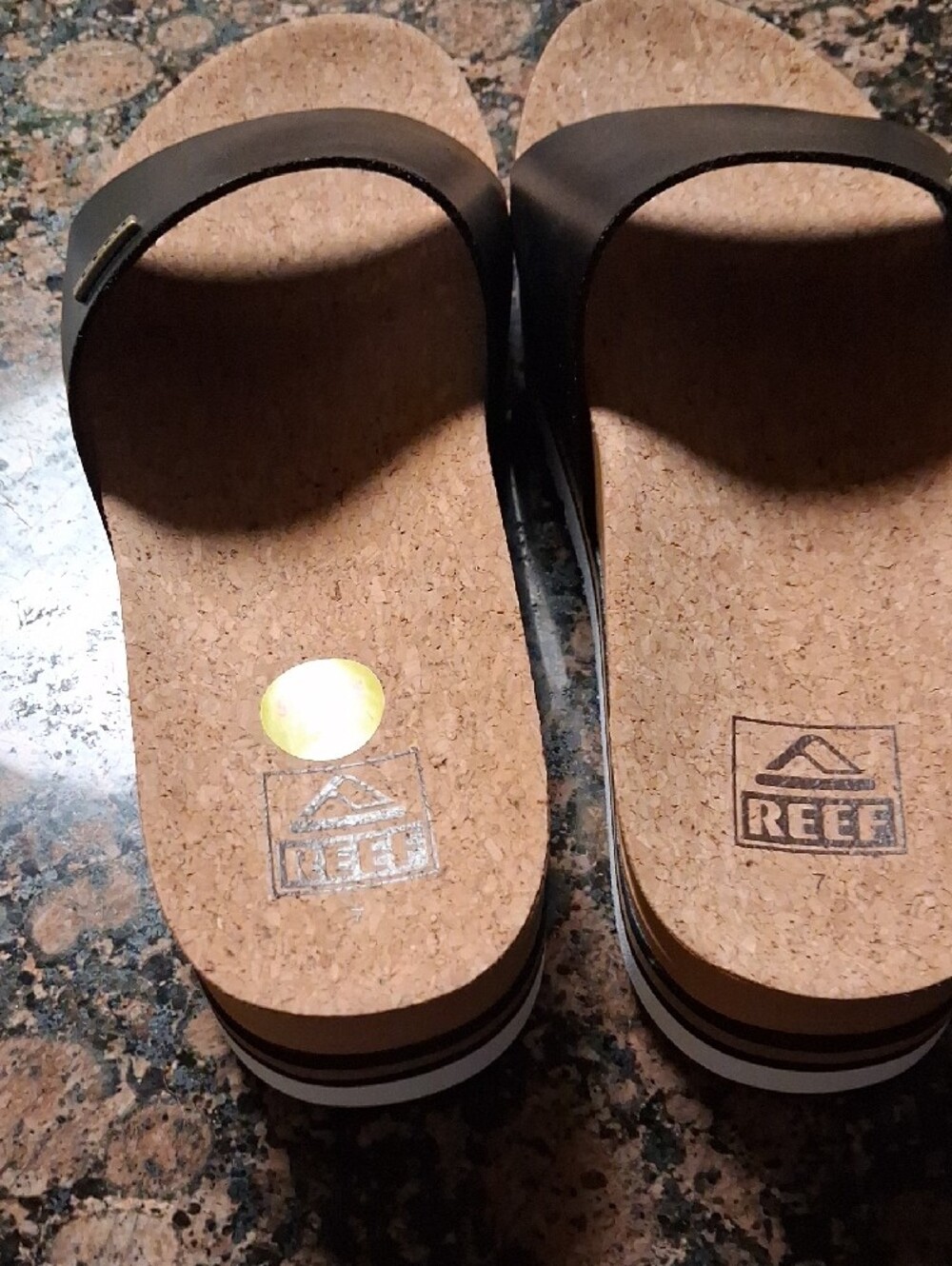 Reef sandals - Picture 3 of 3